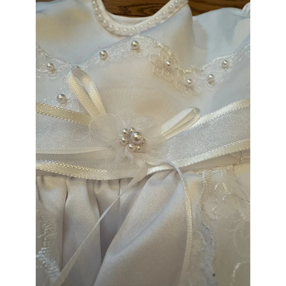 NWT Small World Christening Gown Baby 0-3 Mos White Embroidered Lace Bonnet Set